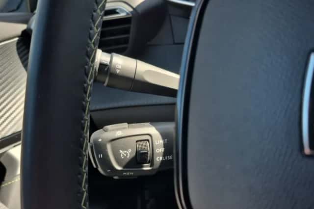Peugeot e-2008 (2024) thumbnail 15