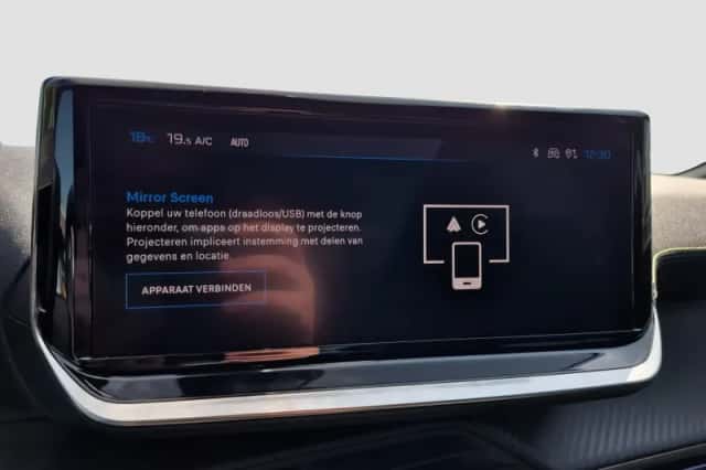 Peugeot e-2008 (2024) thumbnail 24