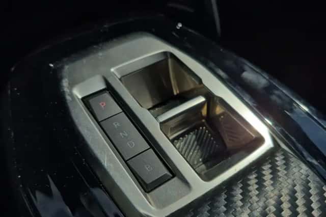 Peugeot e-2008 (2024) thumbnail 28