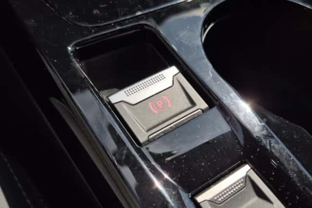 Peugeot e-2008 (2024) thumbnail 29