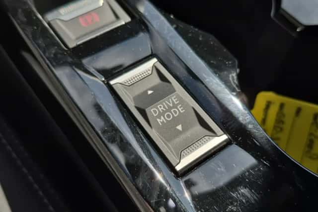 Peugeot e-2008 (2024) thumbnail 30
