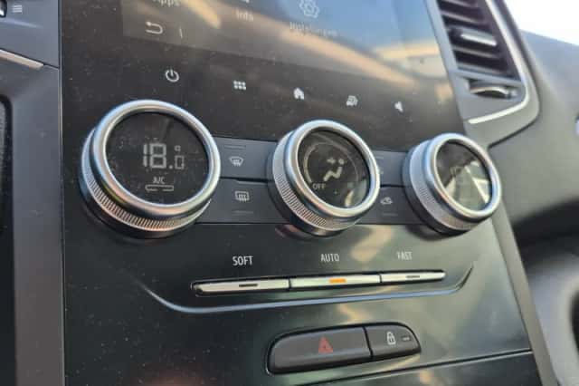 Renault Mégane (2020) thumbnail 21