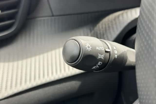 Peugeot 208 (2025) thumbnail 17