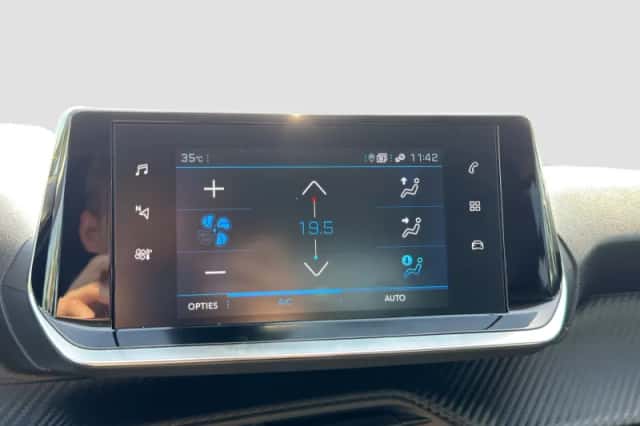 Peugeot 208 (2021) thumbnail 17
