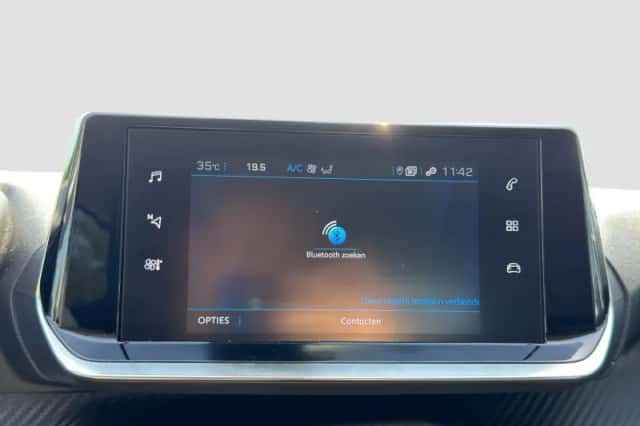 Peugeot 208 (2021) thumbnail 19