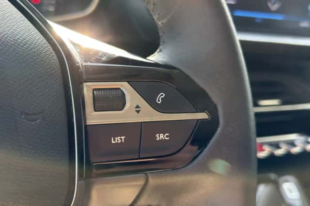 Peugeot 208 (2021) thumbnail 10