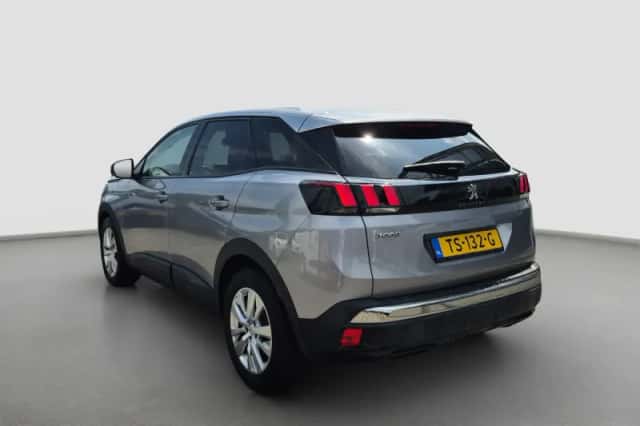 Peugeot 3008 (2018) thumbnail 3