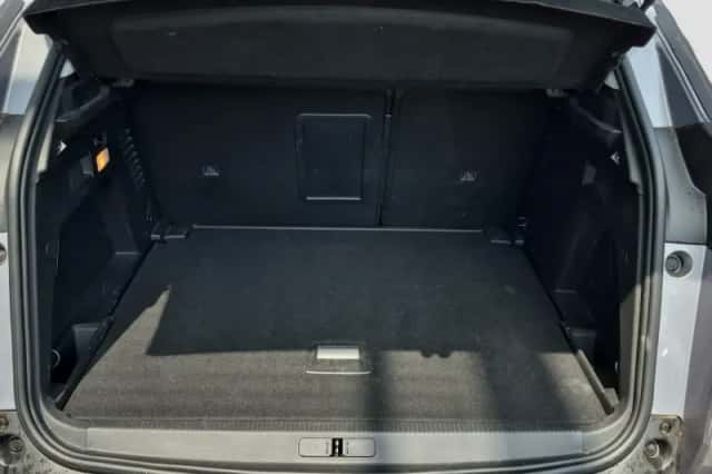 Peugeot 3008 (2018) thumbnail 30