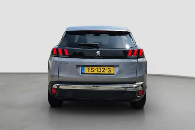 Peugeot 3008 (2018) thumbnail 4