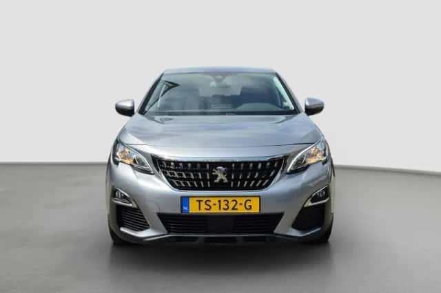 Peugeot 3008 (2018) thumbnail 6