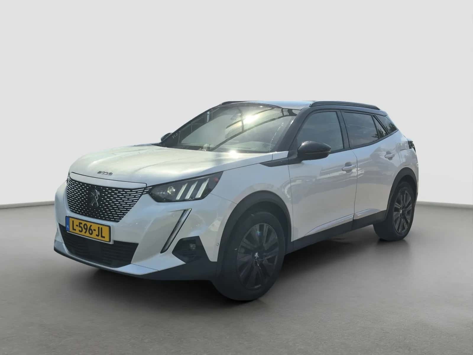 Peugeot e-2008 (2021) — foto 1