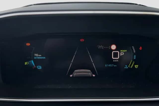 Peugeot e-2008 (2021) thumbnail 11