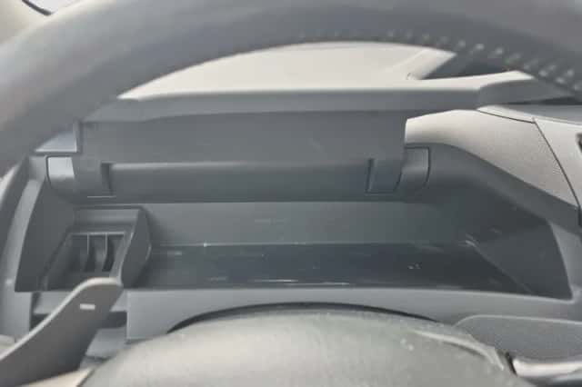 Toyota Yaris (2011) thumbnail 14
