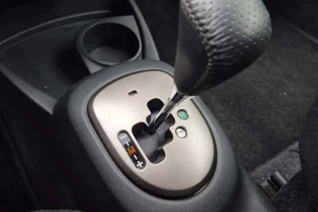 Toyota Yaris (2011) thumbnail 26