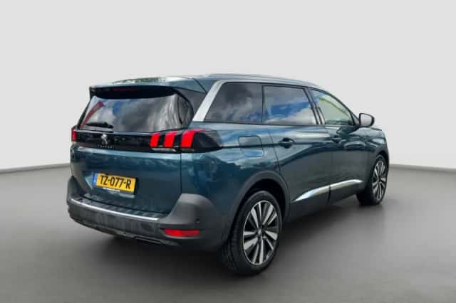 Peugeot 5008 (2018) thumbnail 2