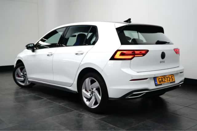 Volkswagen Golf (2021) thumbnail 5