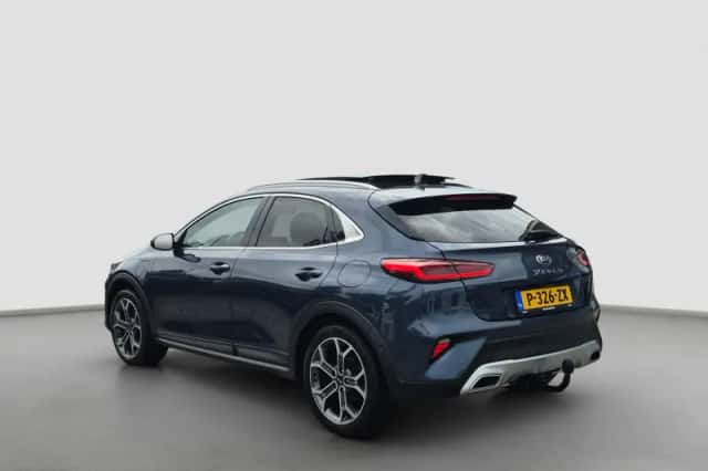 Kia XCeed (2021) thumbnail 3
