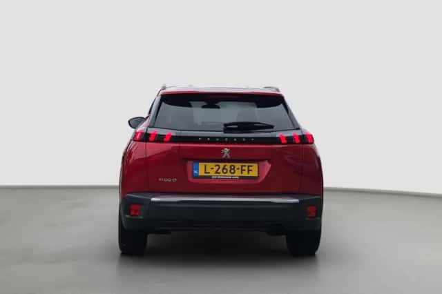Peugeot 2008 (2021) thumbnail 2