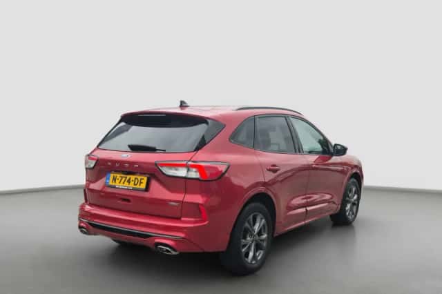 Ford Kuga (2021) thumbnail 2