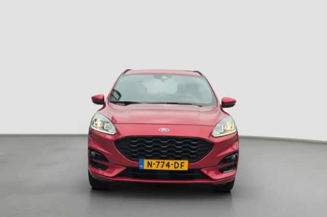 Ford Kuga (2021) thumbnail 3