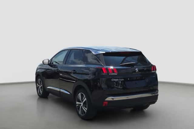 Peugeot 3008 (2023) thumbnail 3