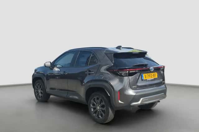 Toyota Yaris Cross (2023) thumbnail 3