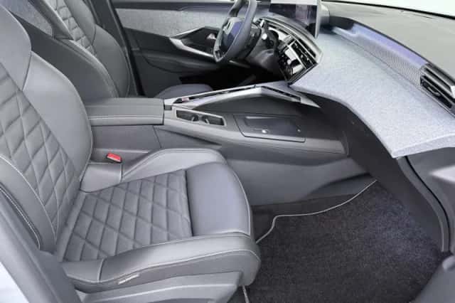 Peugeot e-3008 (2026) thumbnail 4