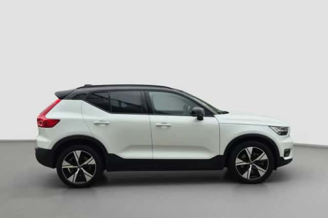 Volvo XC40 (2021) thumbnail 6