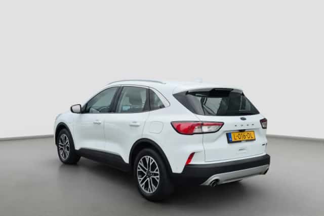 Ford Kuga (2021) thumbnail 3