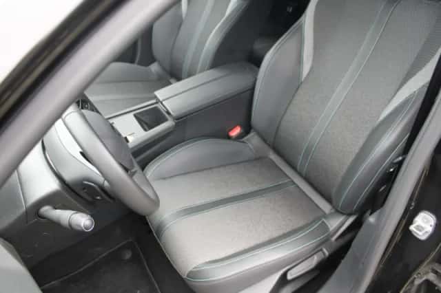 Peugeot 308 (2023) thumbnail 6
