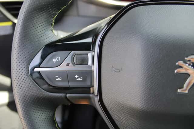 Peugeot 208 (2022) thumbnail 12
