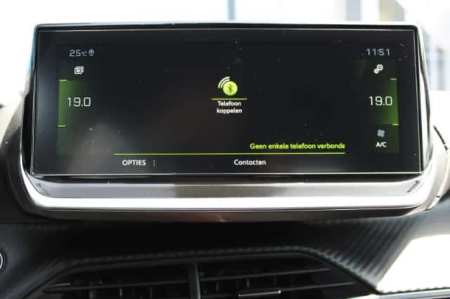 Peugeot 208 (2022) thumbnail 17