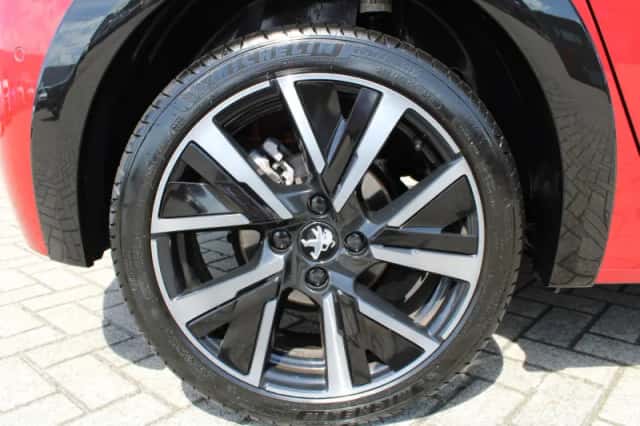 Peugeot 208 (2022) thumbnail 39