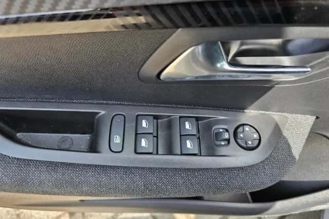 Peugeot 208 (2025) thumbnail 22