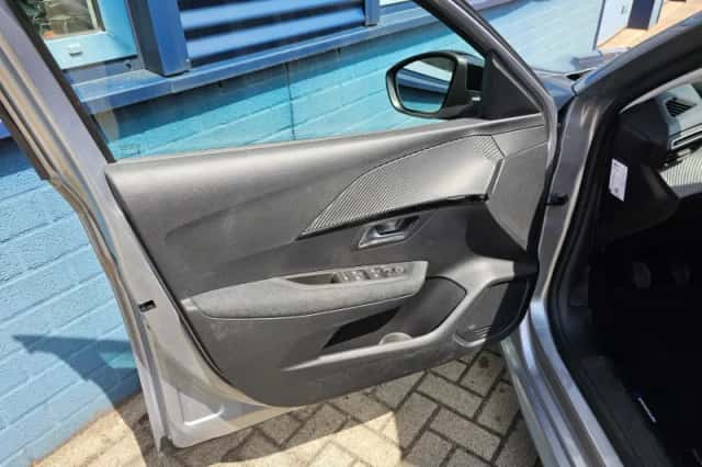 Peugeot 208 (2025) thumbnail 23