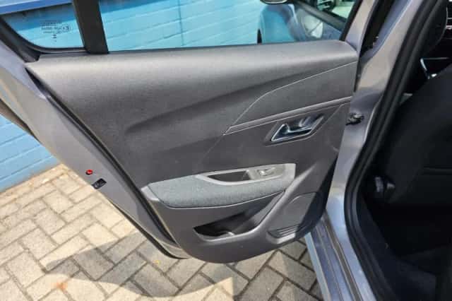 Peugeot 208 (2025) thumbnail 25