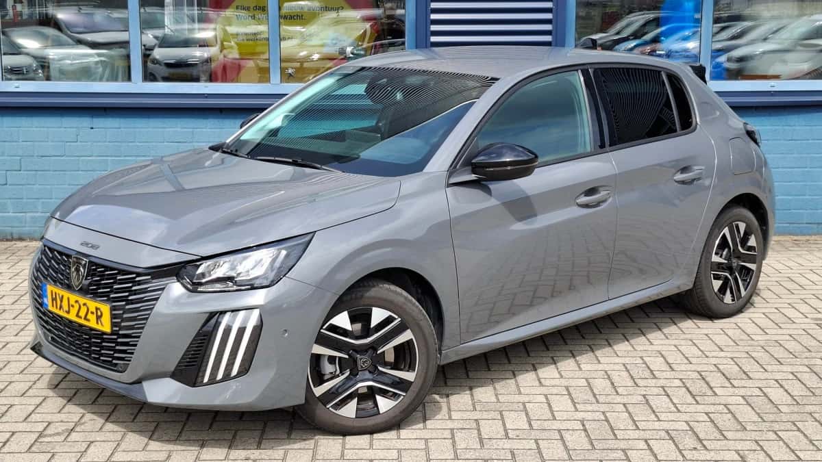 Peugeot 208 (2024) — foto 1