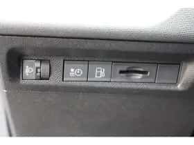 Peugeot 308 (2025) thumbnail 18