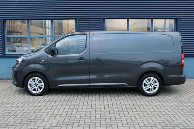 Opel Vivaro (2025) thumbnail 2