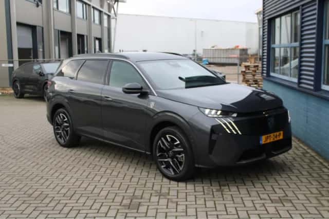 Peugeot 5008 (2025) thumbnail 36