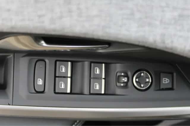 Peugeot 5008 (2025) thumbnail 10