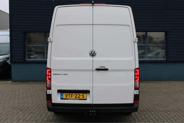 Volkswagen Crafter (2023) thumbnail 3