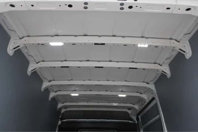 Volkswagen Crafter (2023) thumbnail 5