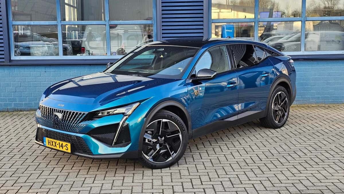 Peugeot e-408 (2025) — foto 1