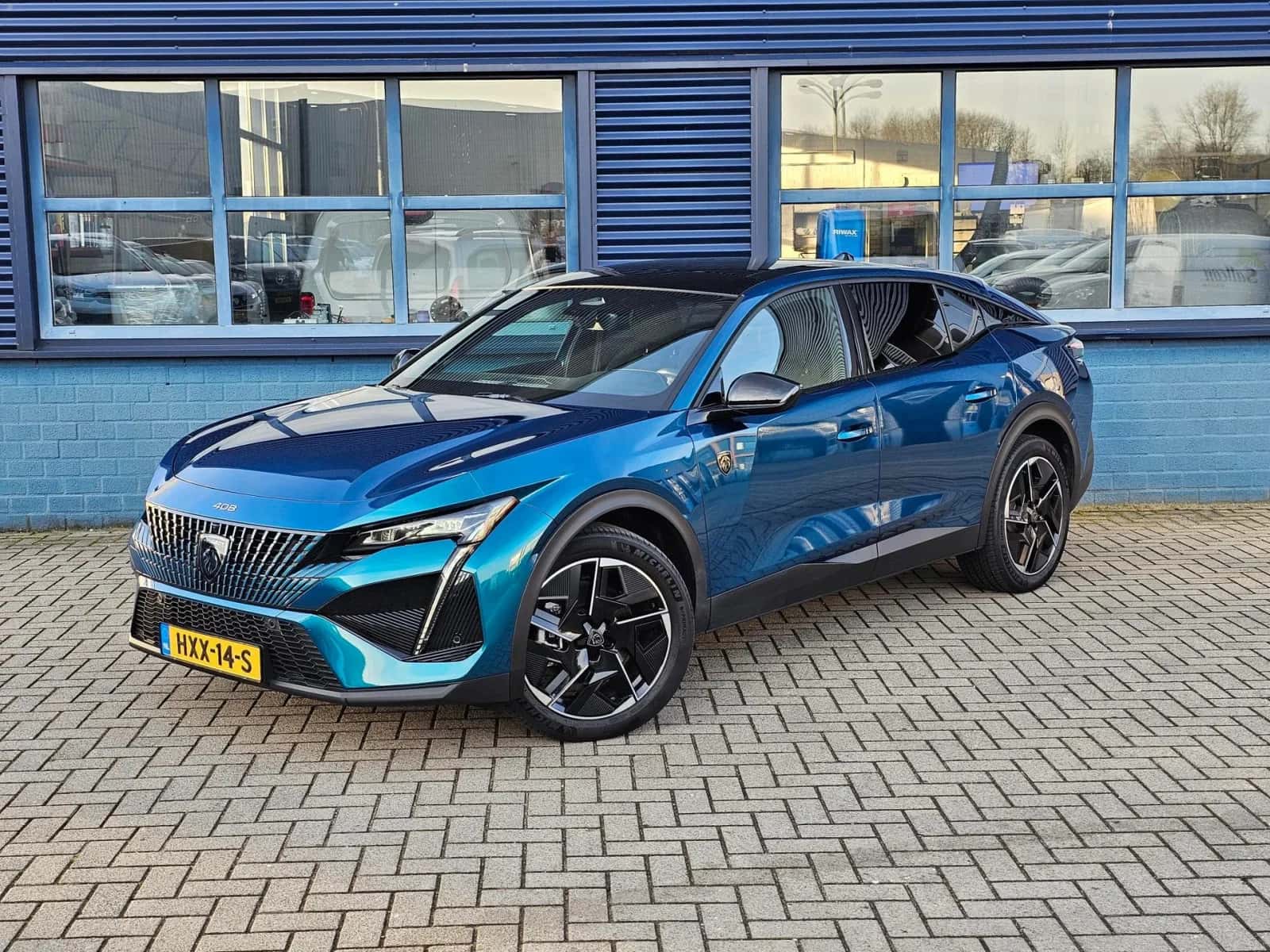 Peugeot e-408 (2025) — foto 1