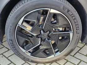 Peugeot e-408 (2025) thumbnail 14