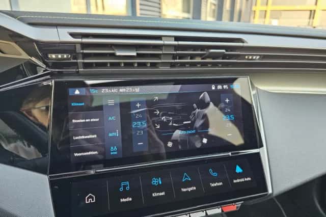 Peugeot e-408 (2025) thumbnail 30