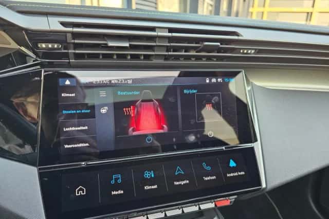 Peugeot e-408 (2025) thumbnail 31