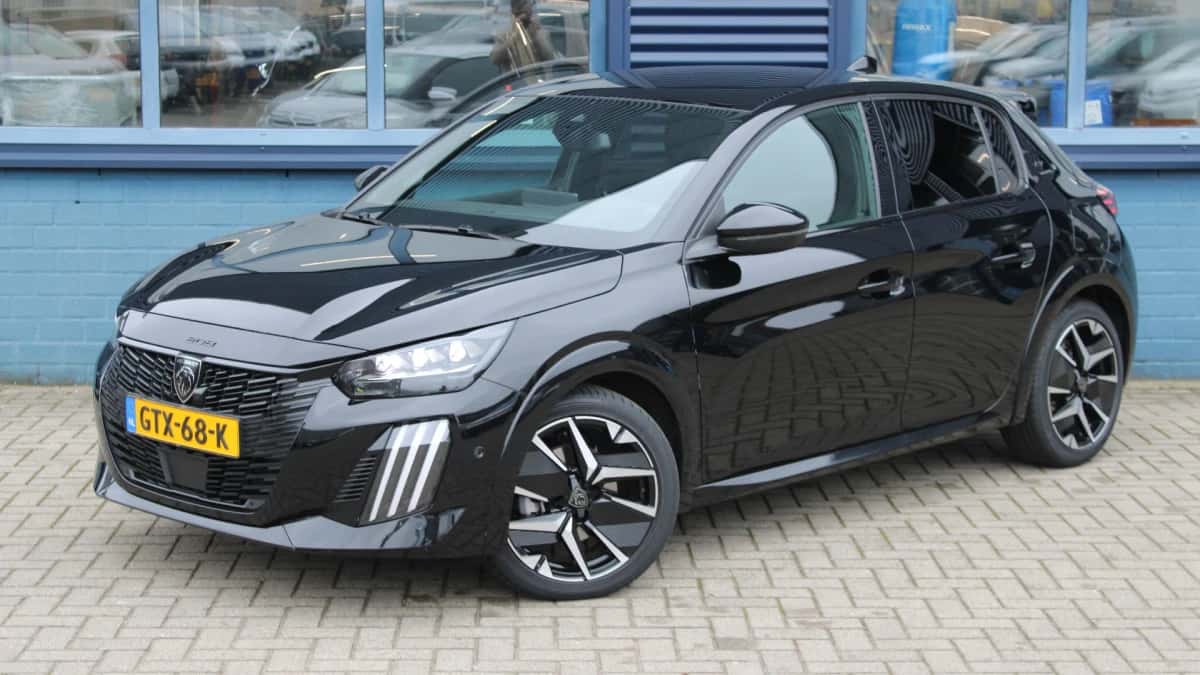 Peugeot 208 (2024) — foto 1