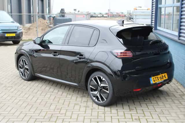 Peugeot 208 (2024) thumbnail 3